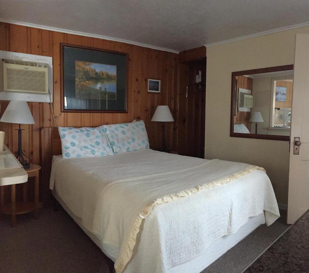 Hills Motel & Marina Alexandria Bay Bagian luar foto